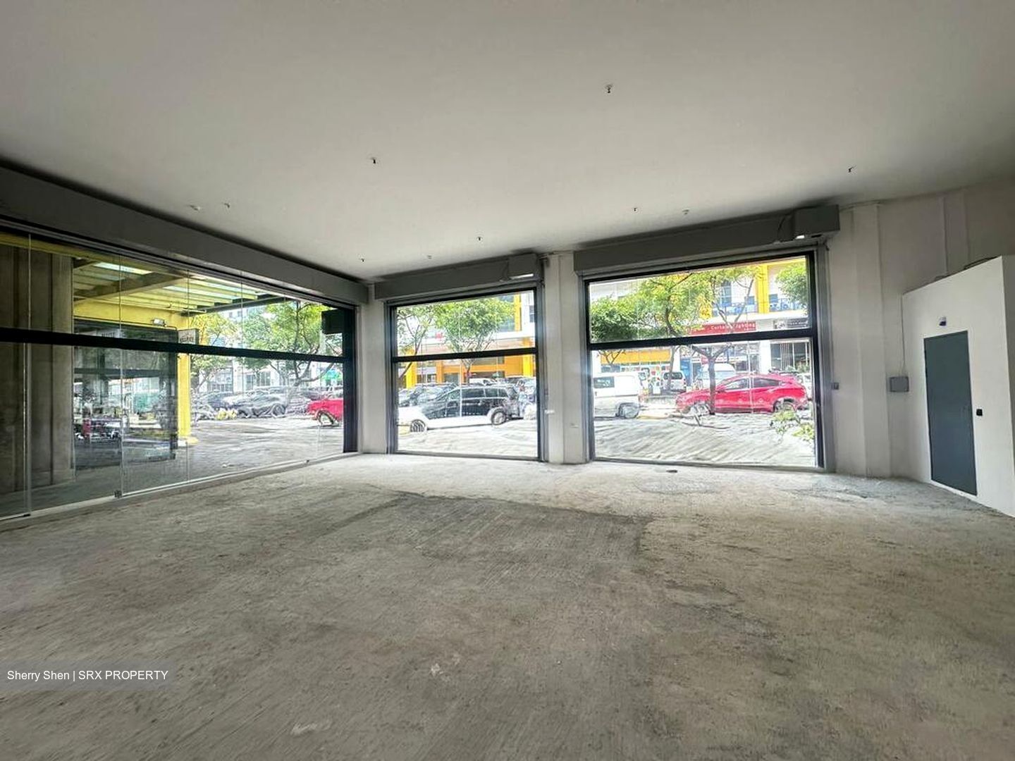 Tradehub 21 (D22), Retail #514426331